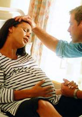 中度感冒的孕妇，久咳不愈时，极有可能导致其他并发症
